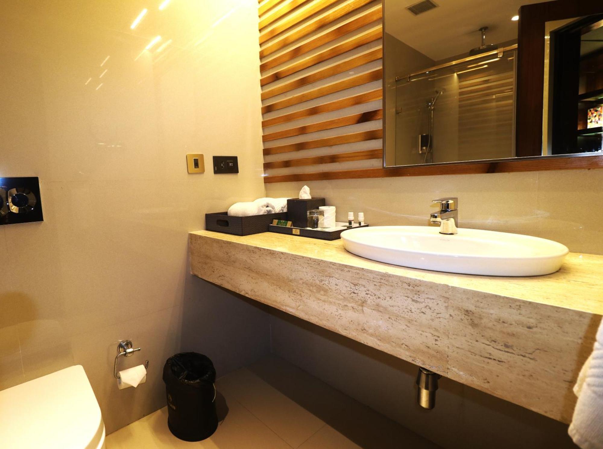 Hotel Swosti Premium Μπουμπάνεσβαρ Εξωτερικό φωτογραφία